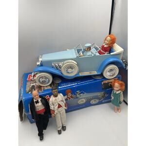 Vintage 1982 The World of Orphan Annie Toy Limousine Knickerbocker & Accessories